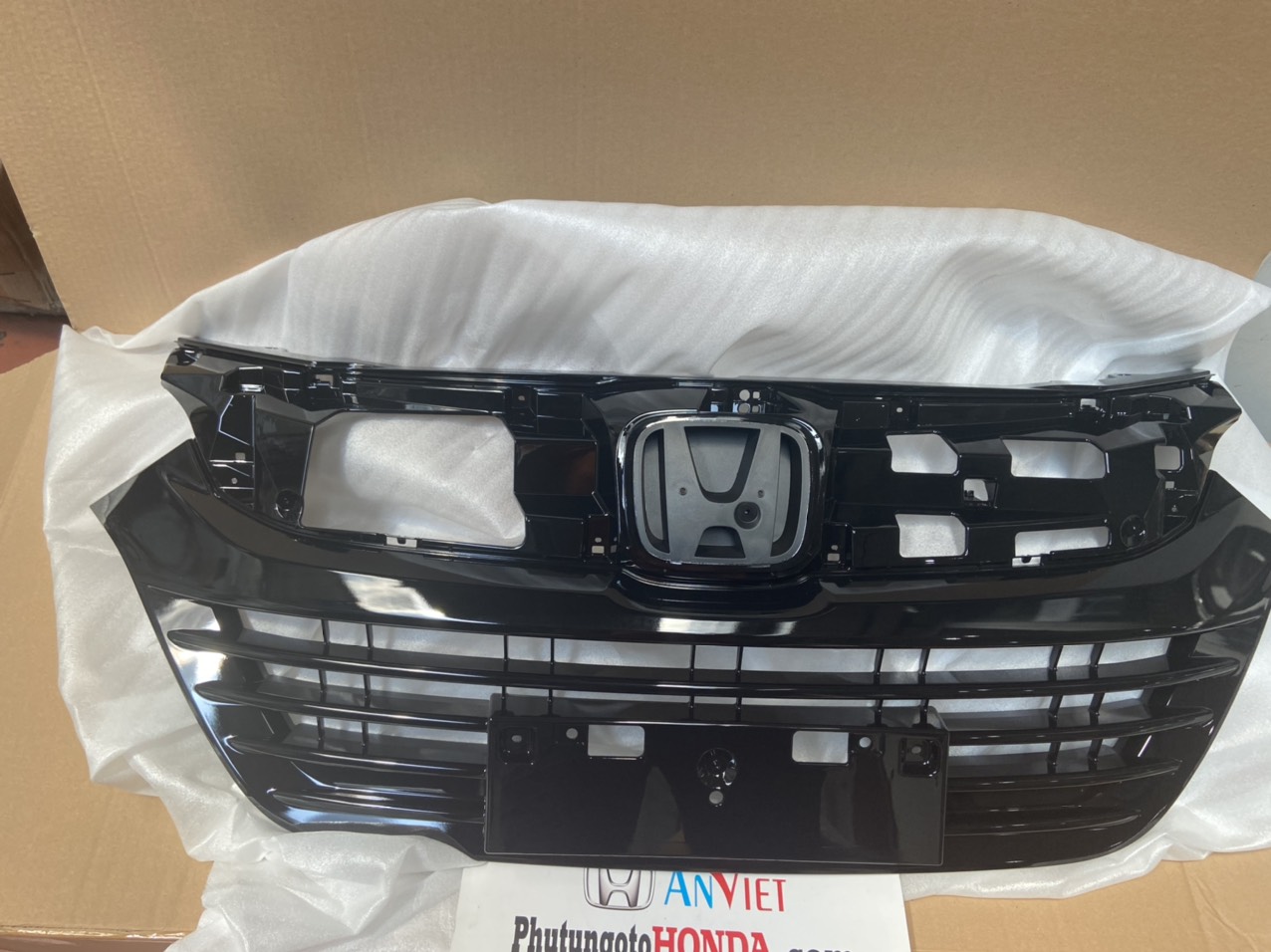 Lưới gió mặt ca lăng xe Honda HRV